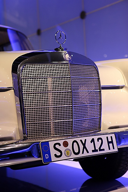 1953-1961 һE W120-W121