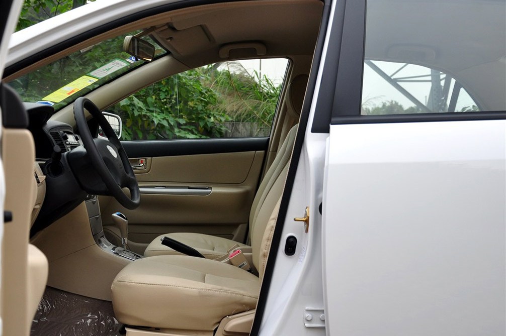 2013 1.5L AT ׼ οռ