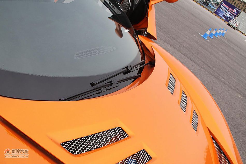 C8