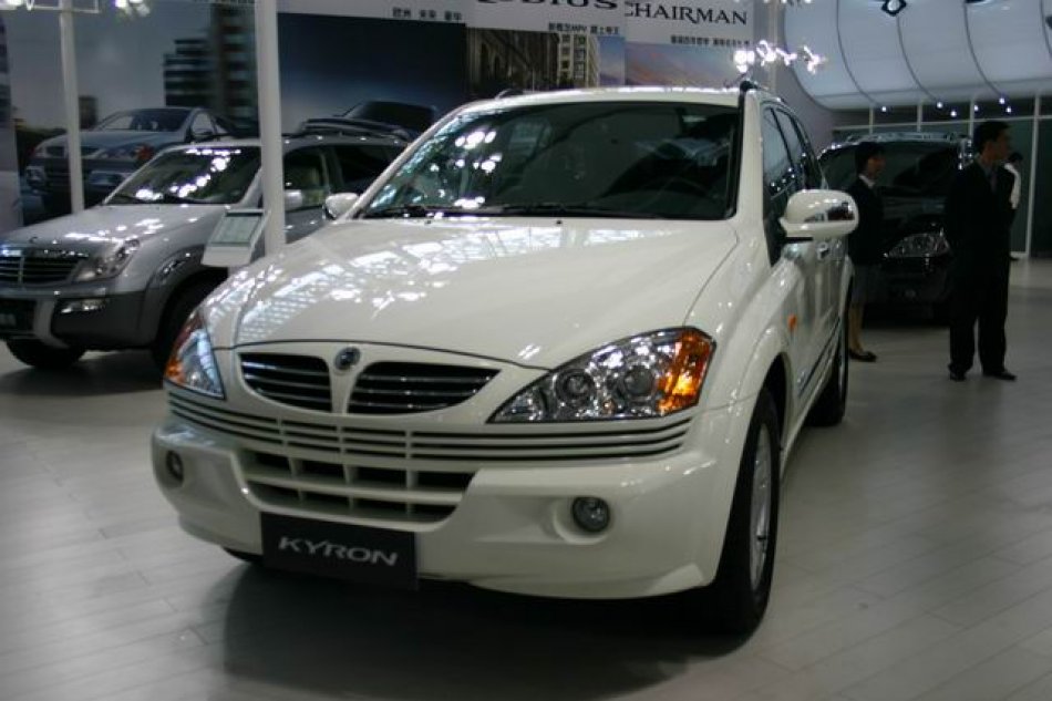 ˫kyron SUV