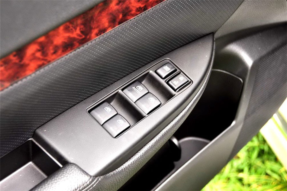 ʨ 2013 2.5i-X CVT 