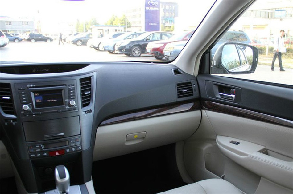 2013 2.5i AT  