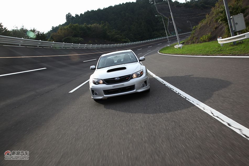 ˹³WRX STI