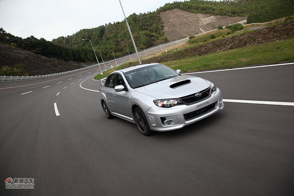 ˹³WRX STI