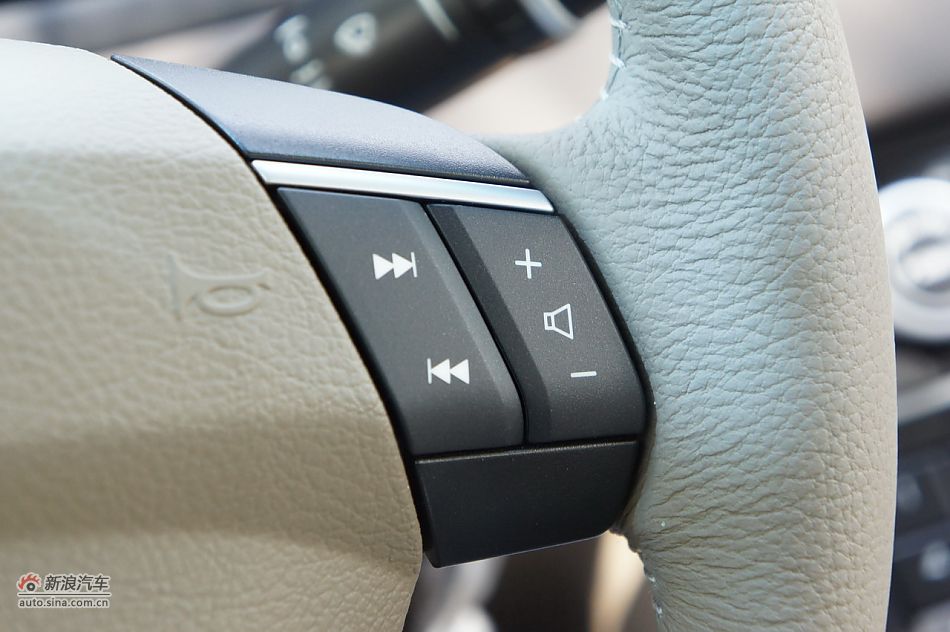 2012ֶXC90