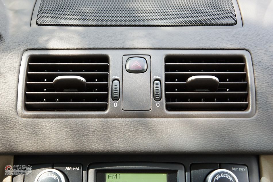 2012ֶXC90