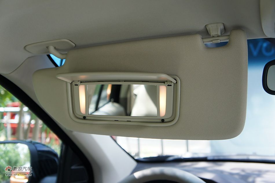 2012ֶXC90
