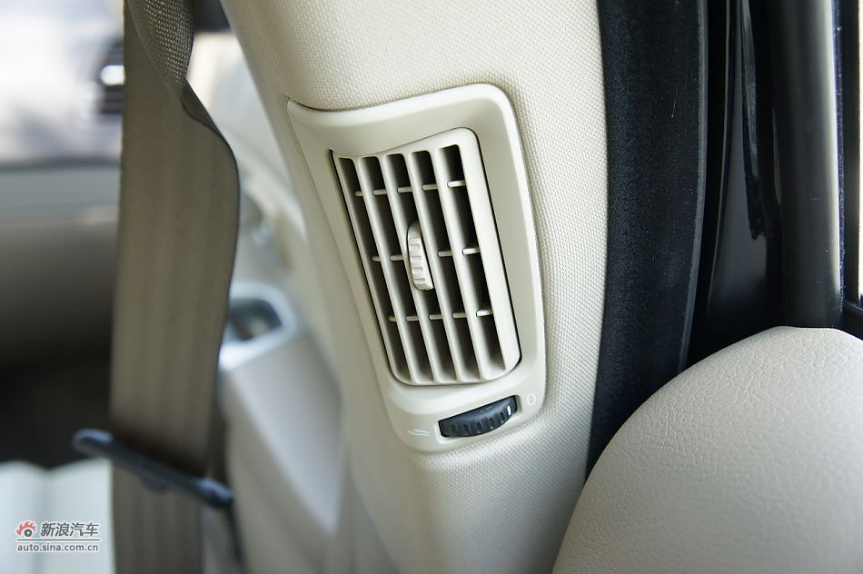 2012ֶXC90