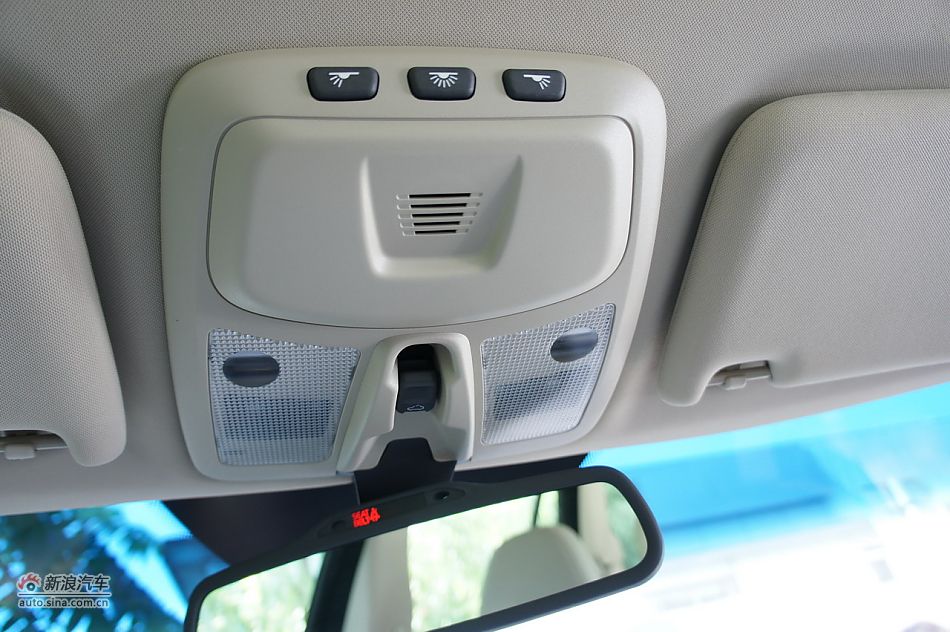 2012ֶXC90