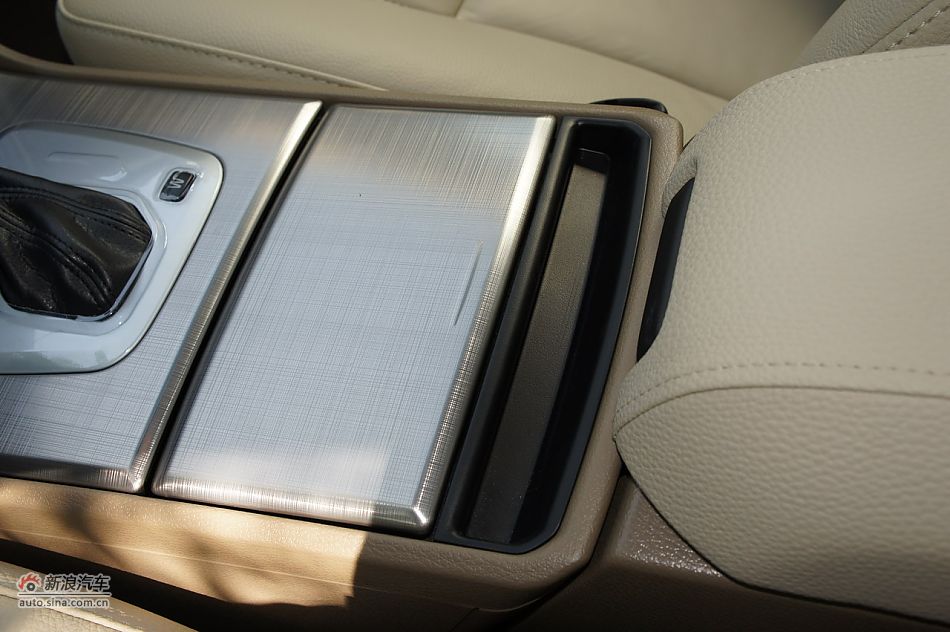 2012ֶXC90