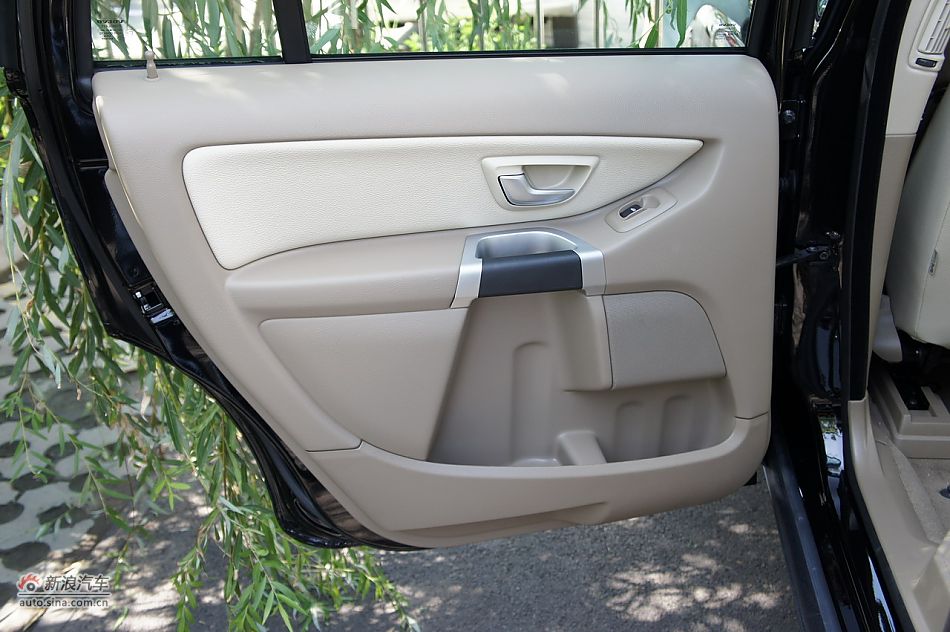 2012ֶXC90