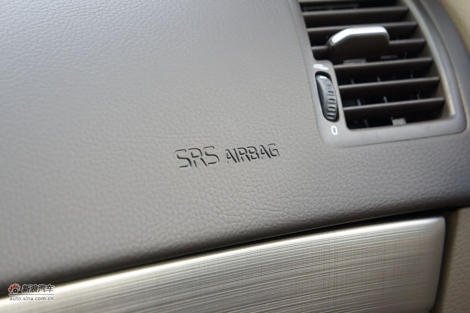 2012ֶXC90