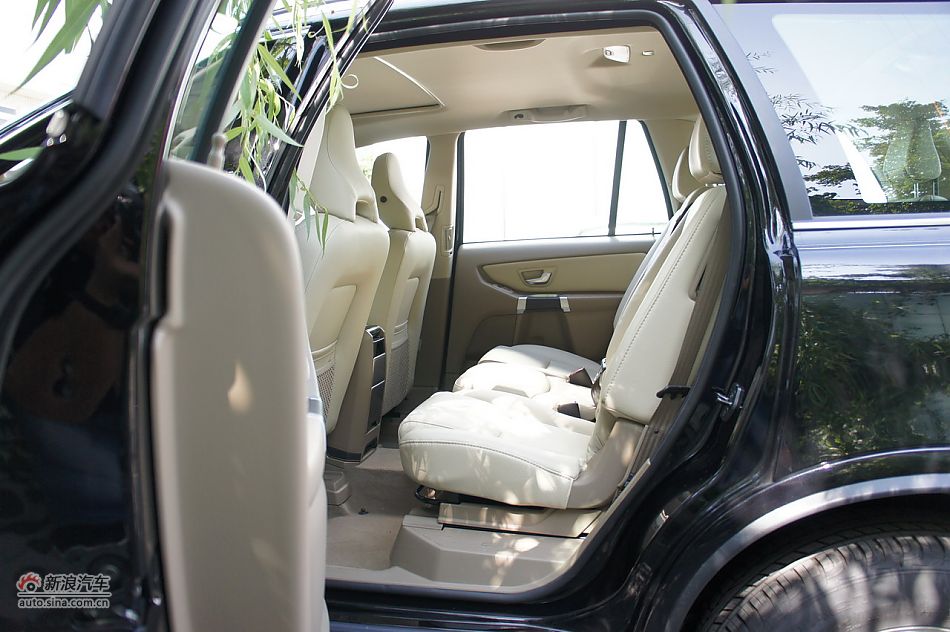 2012ֶXC90