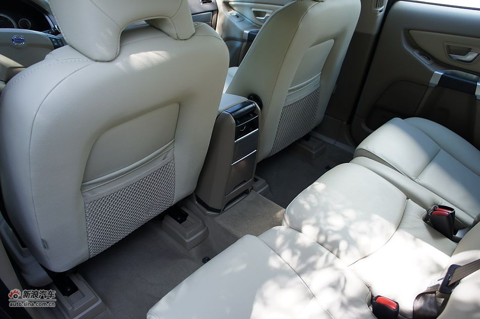 2012ֶXC90