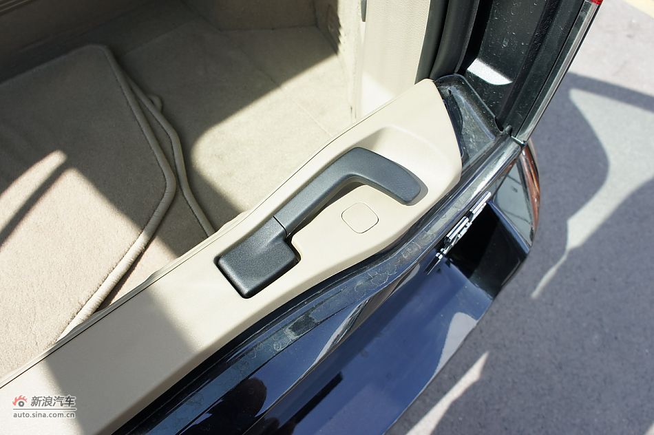 2012ֶXC90