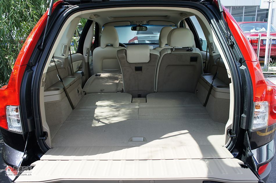 2012ֶXC90
