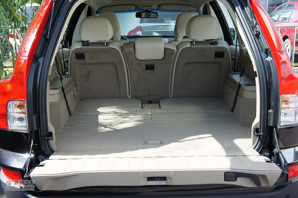 2012ֶXC90