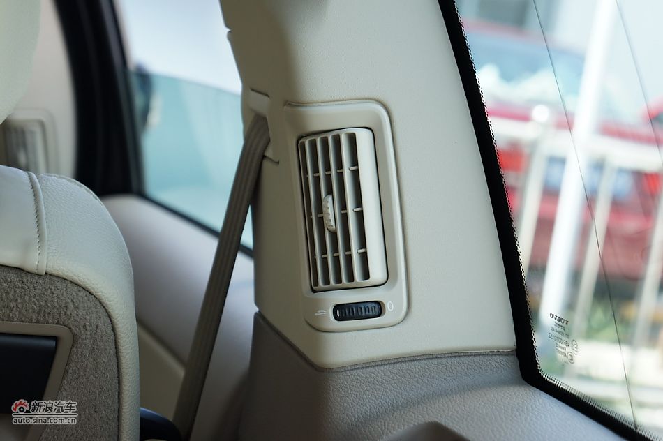 2012ֶXC90