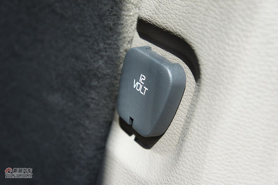 2012ֶXC90