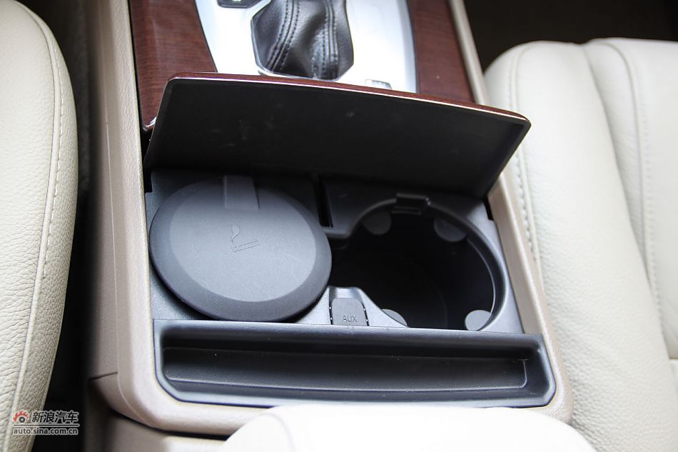 2010ֶXC90 3.2