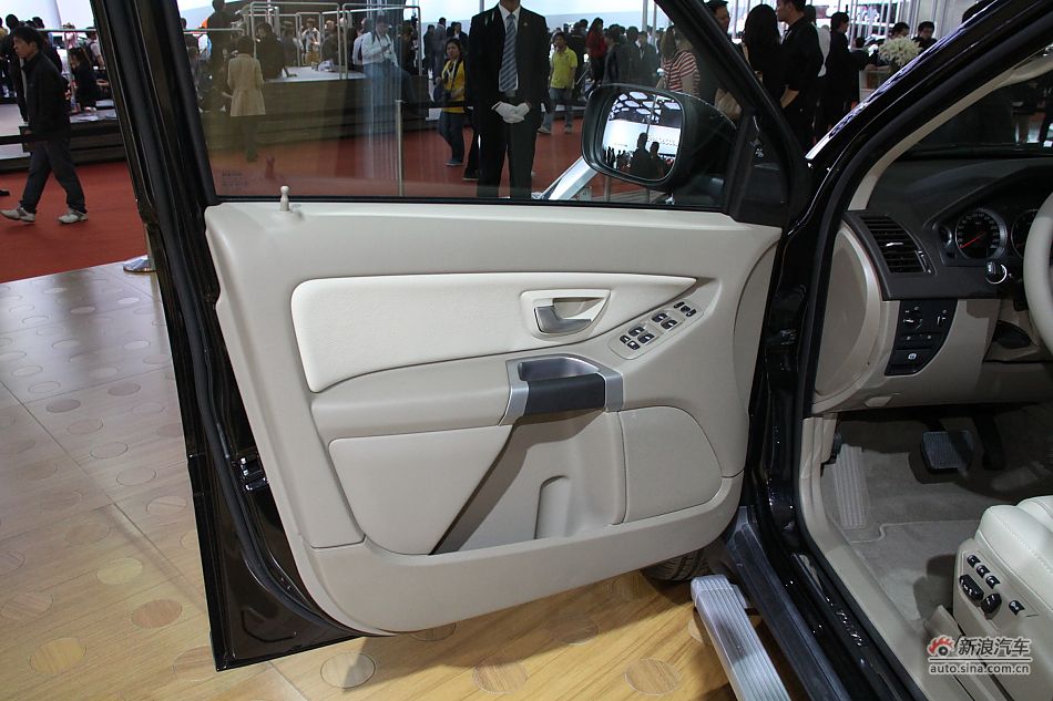 ֶXC90