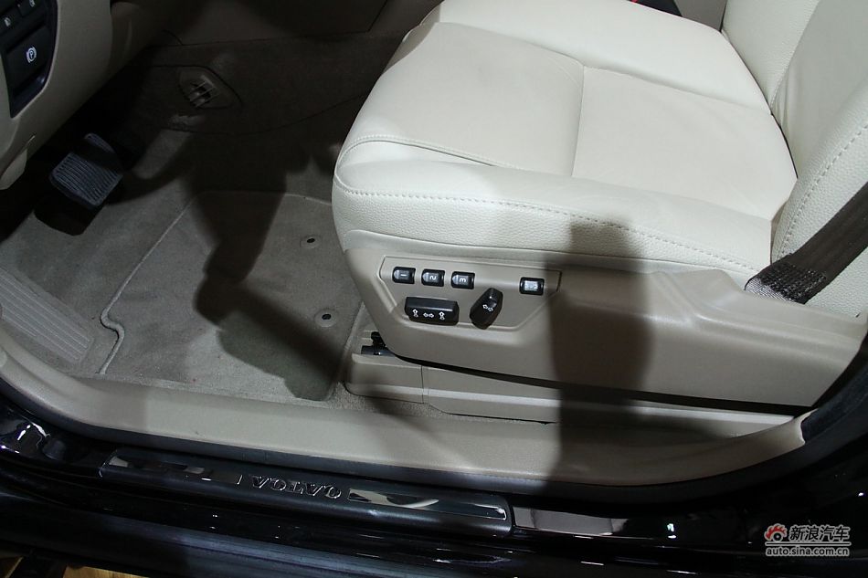 ֶXC90
