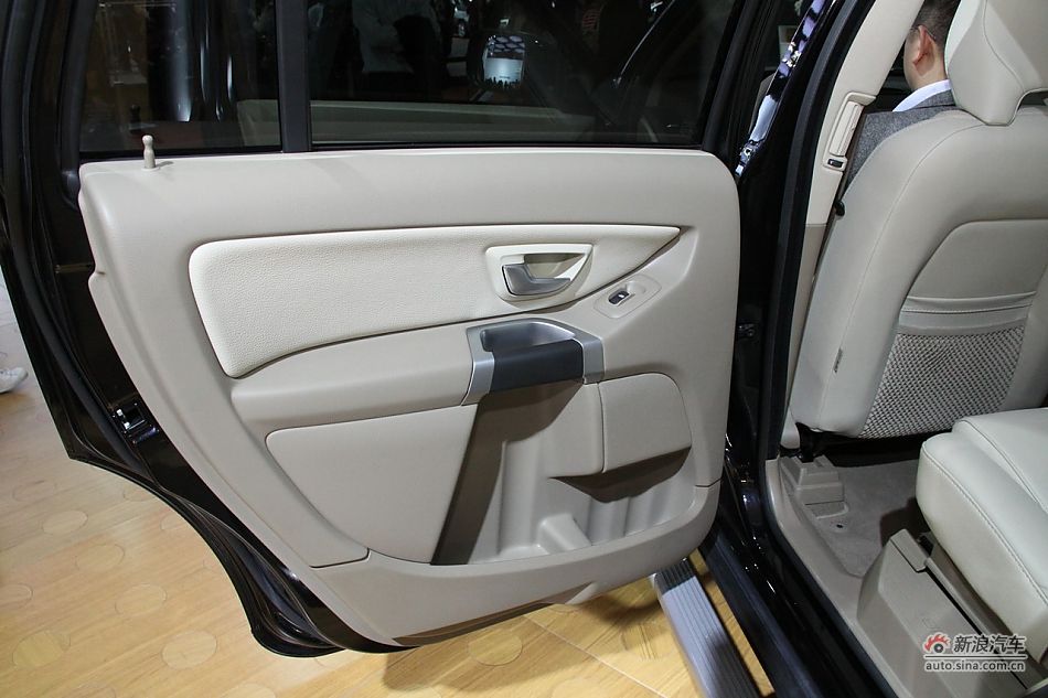 ֶXC90