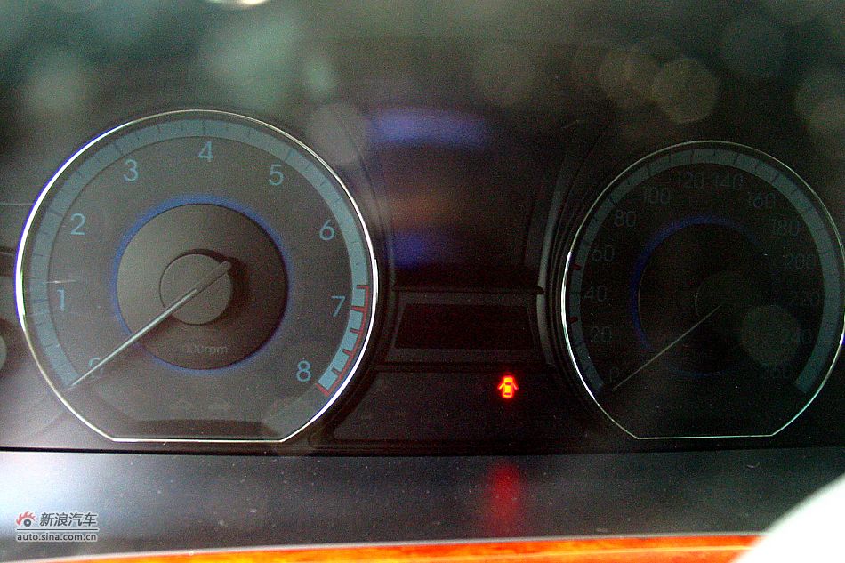 ſ3.8L