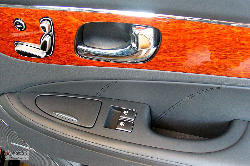 ſ3.8L