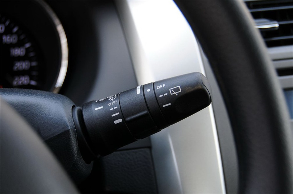 2013  1.6XL CVT ʰ 