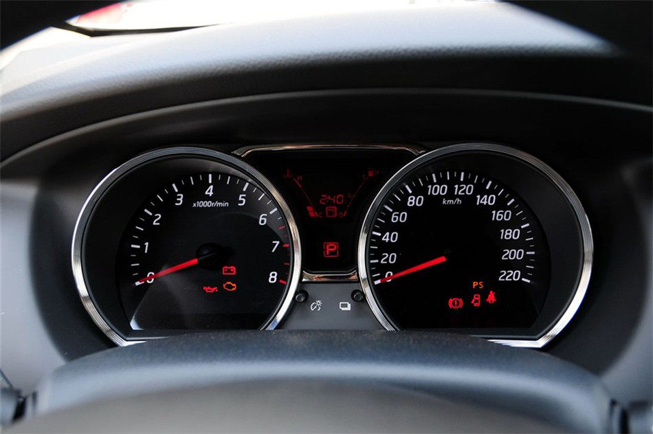 2013  1.6XL CVT ʰ 
