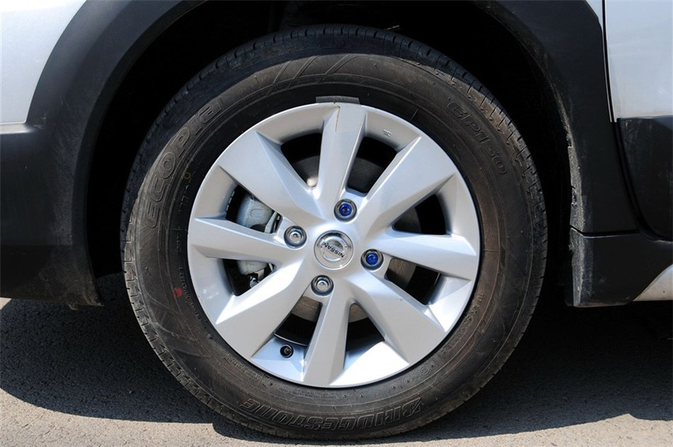 2013  1.6XL CVT ʰ 