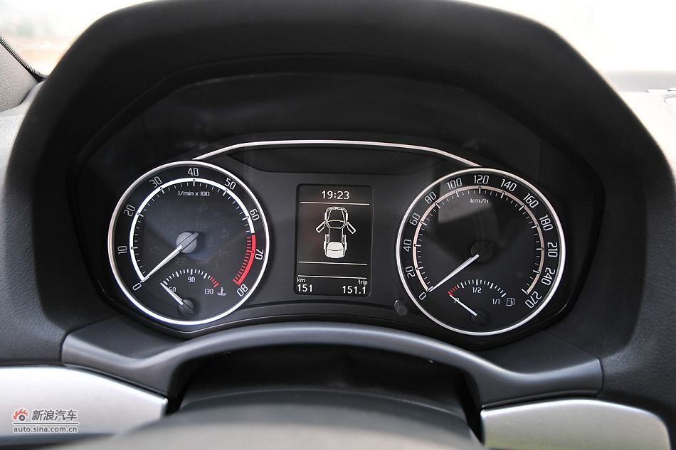 2010RS 2.0TSI+6DSG