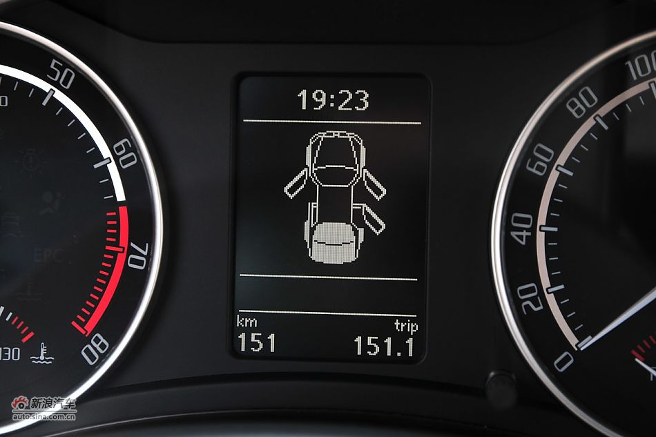 2010RS 2.0TSI+6DSG