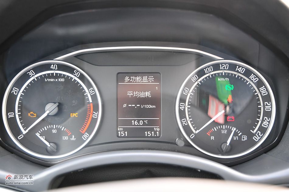 2010RS 2.0TSI+6DSG