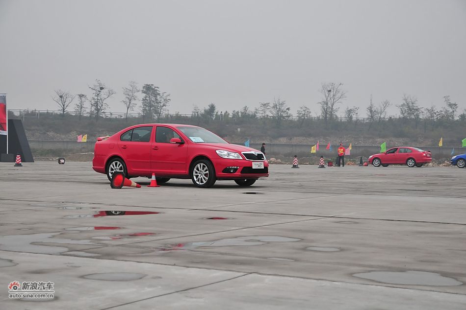 2010RS 2.0TSI+6DSG