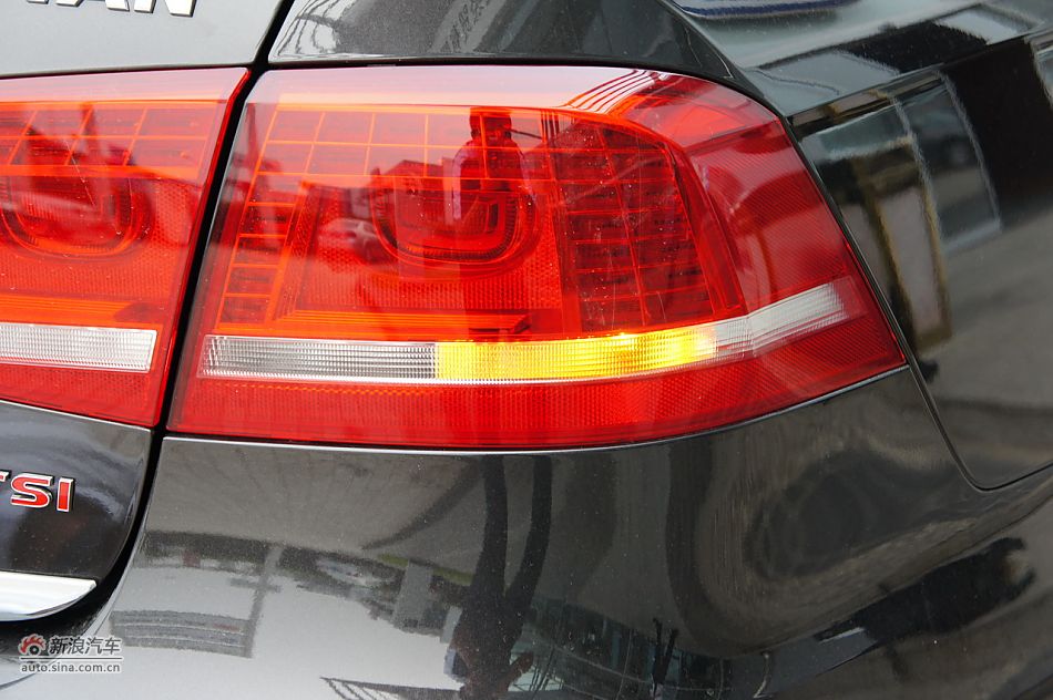 2011B7L