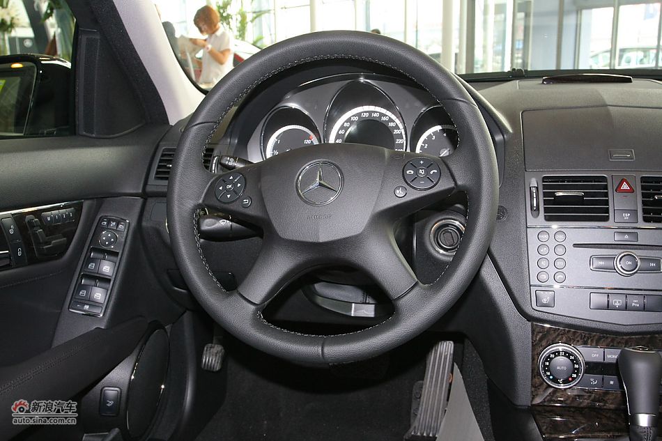2010C260 CGI
