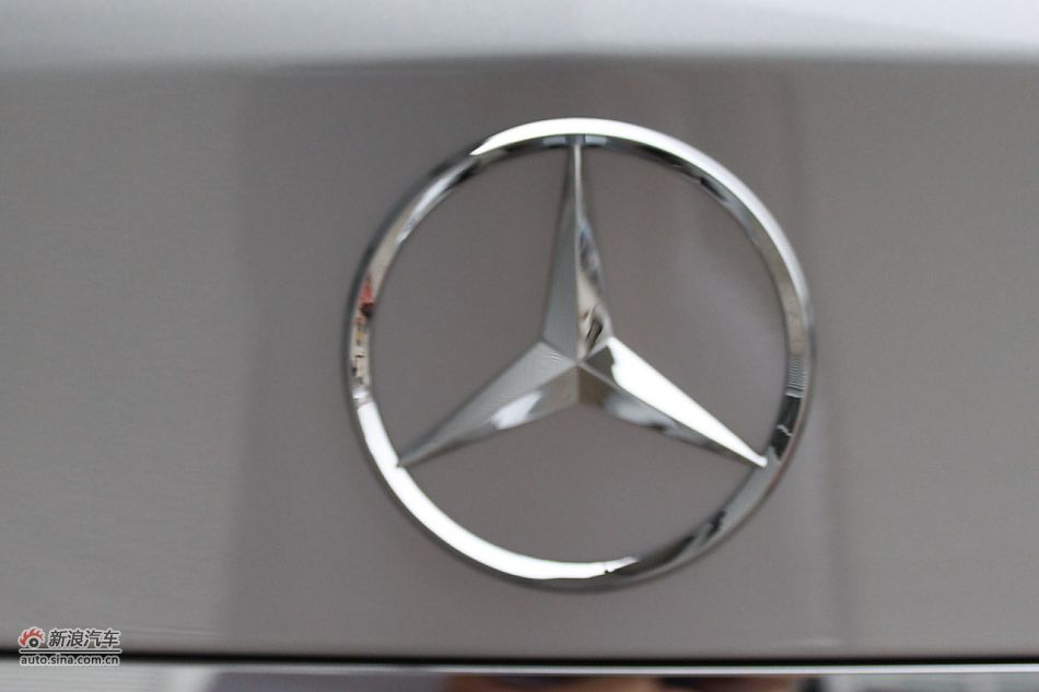 2010C260 CGI