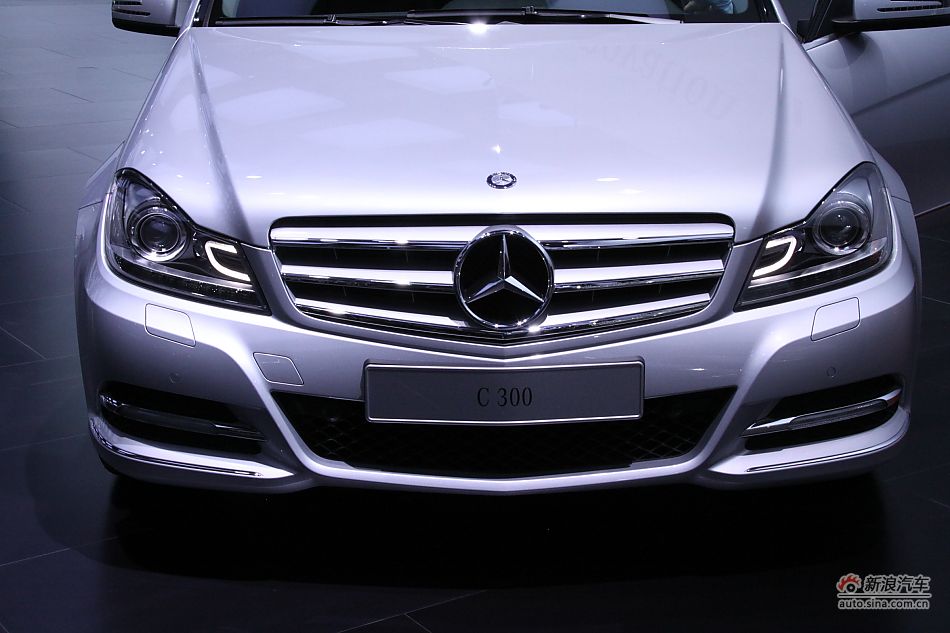 C300