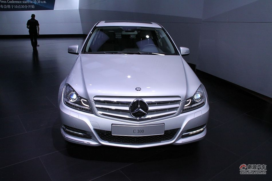 C300