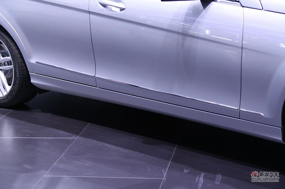 C300