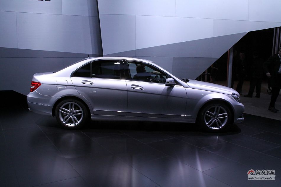 C300