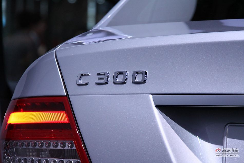 C300