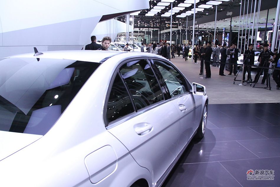 C300