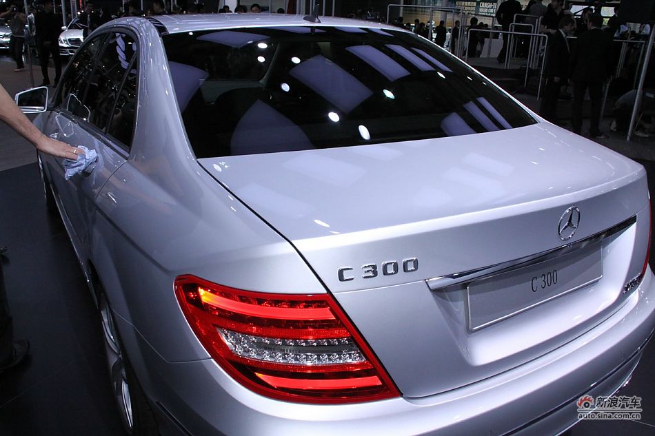 C300