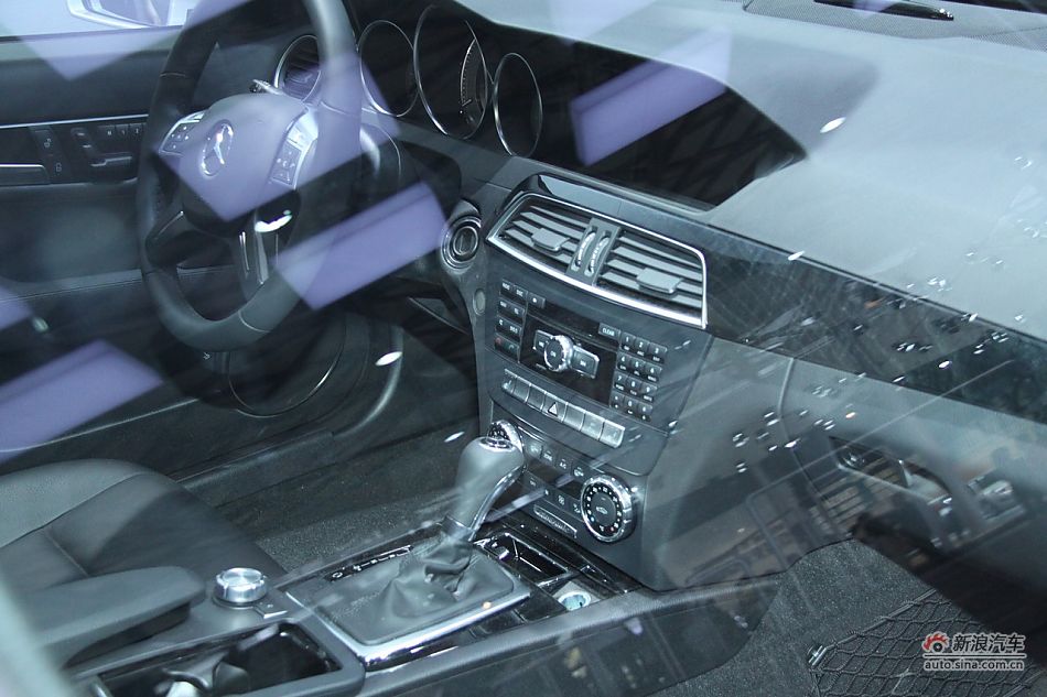 C300