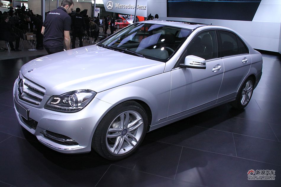 C300