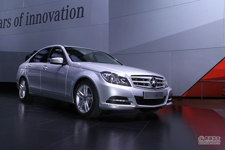 C300