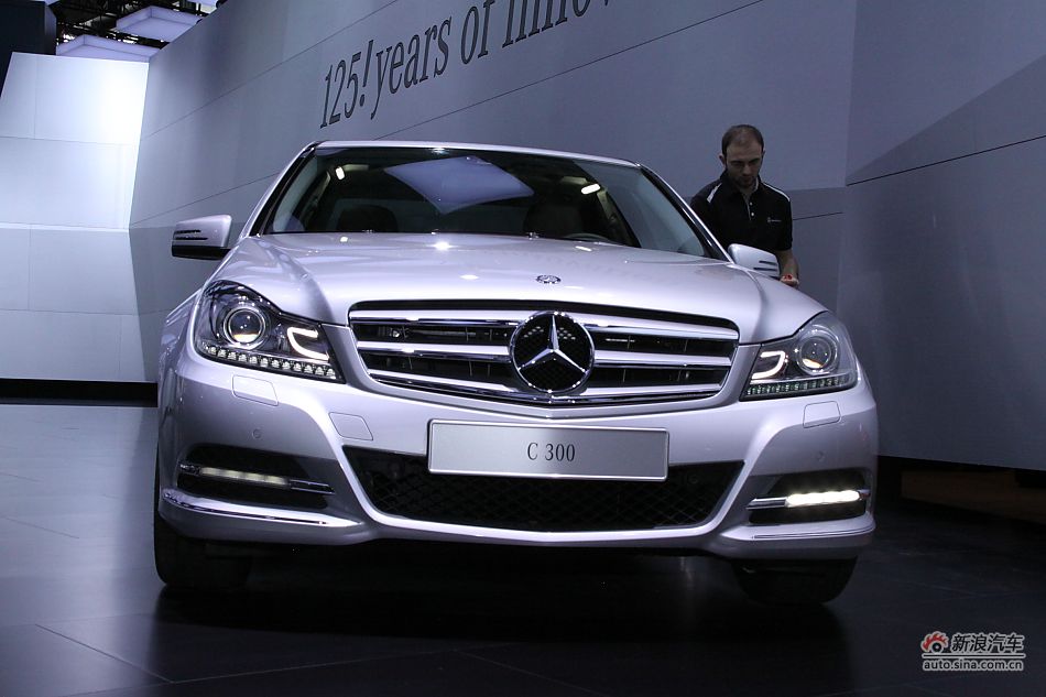 C300